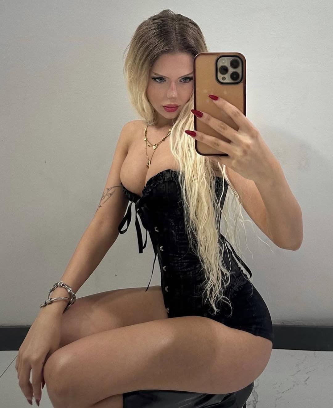 Buse Ve Aleyna profil fotoğrafı